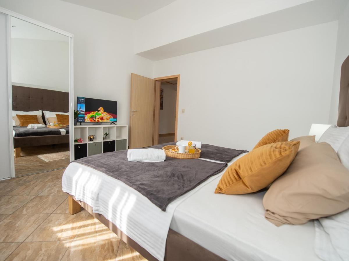 Holiday Home Near Trogir Каштель-Штафилич Экстерьер фото