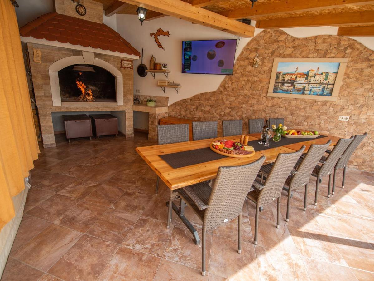 Holiday Home Near Trogir Каштель-Штафилич Экстерьер фото
