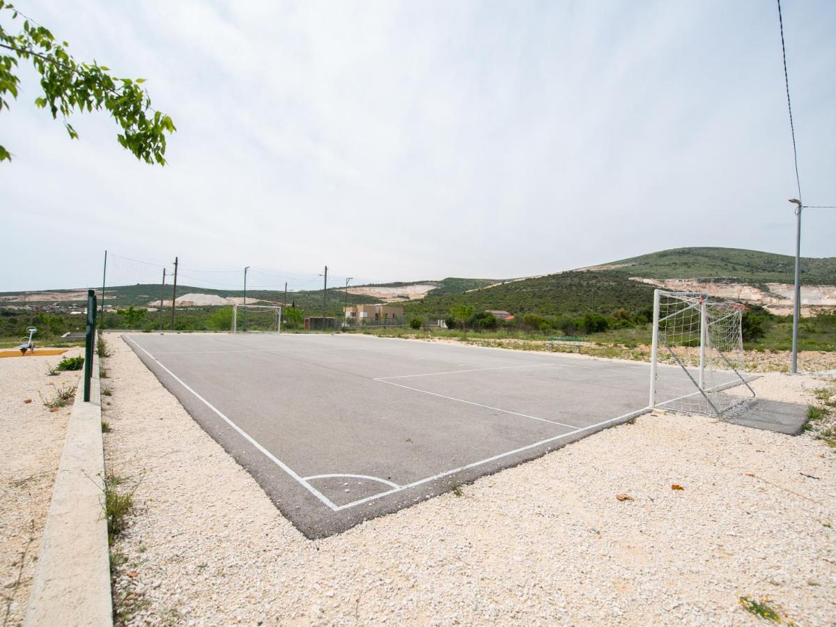 Holiday Home Near Trogir Каштель-Штафилич Экстерьер фото