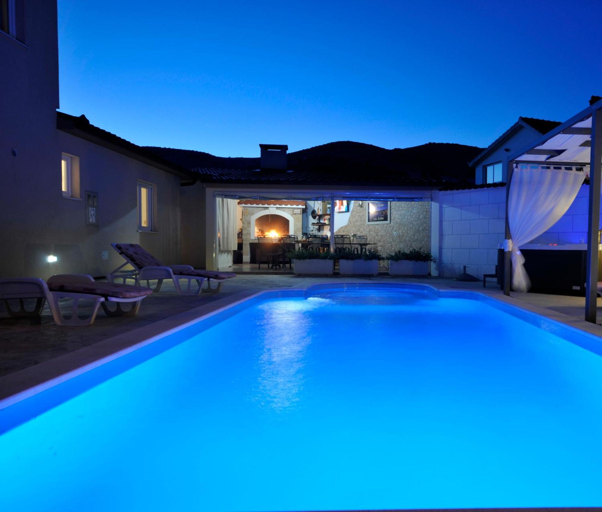 Holiday Home Near Trogir Каштель-Штафилич Экстерьер фото