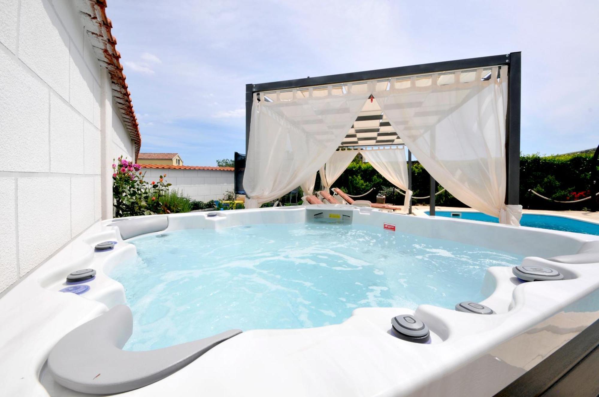 Holiday Home Near Trogir Каштель-Штафилич Экстерьер фото